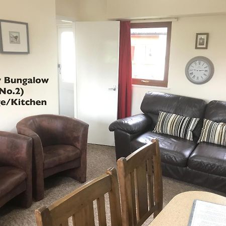 Court Farm Holiday Bungalows Ltd ウォチェット エクステリア 写真