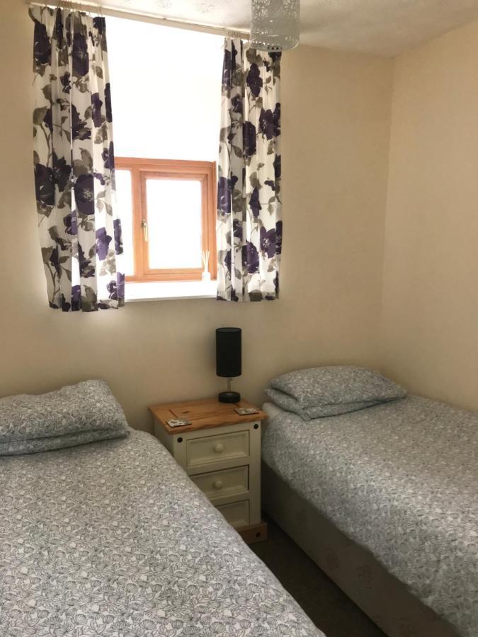 Court Farm Holiday Bungalows Ltd ウォチェット エクステリア 写真