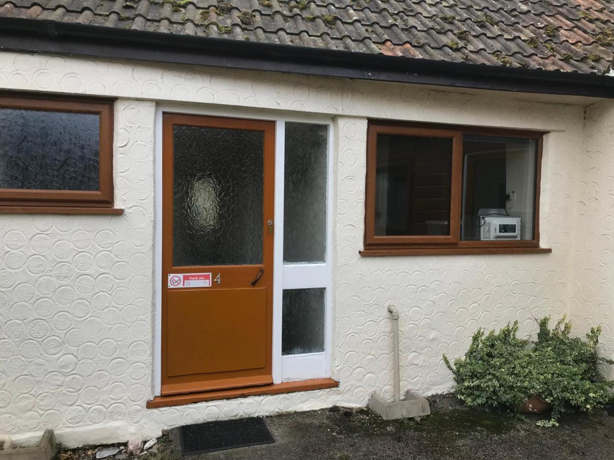 Court Farm Holiday Bungalows Ltd ウォチェット エクステリア 写真
