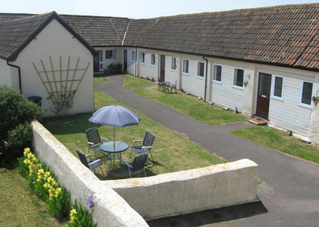 Court Farm Holiday Bungalows Ltd ウォチェット エクステリア 写真