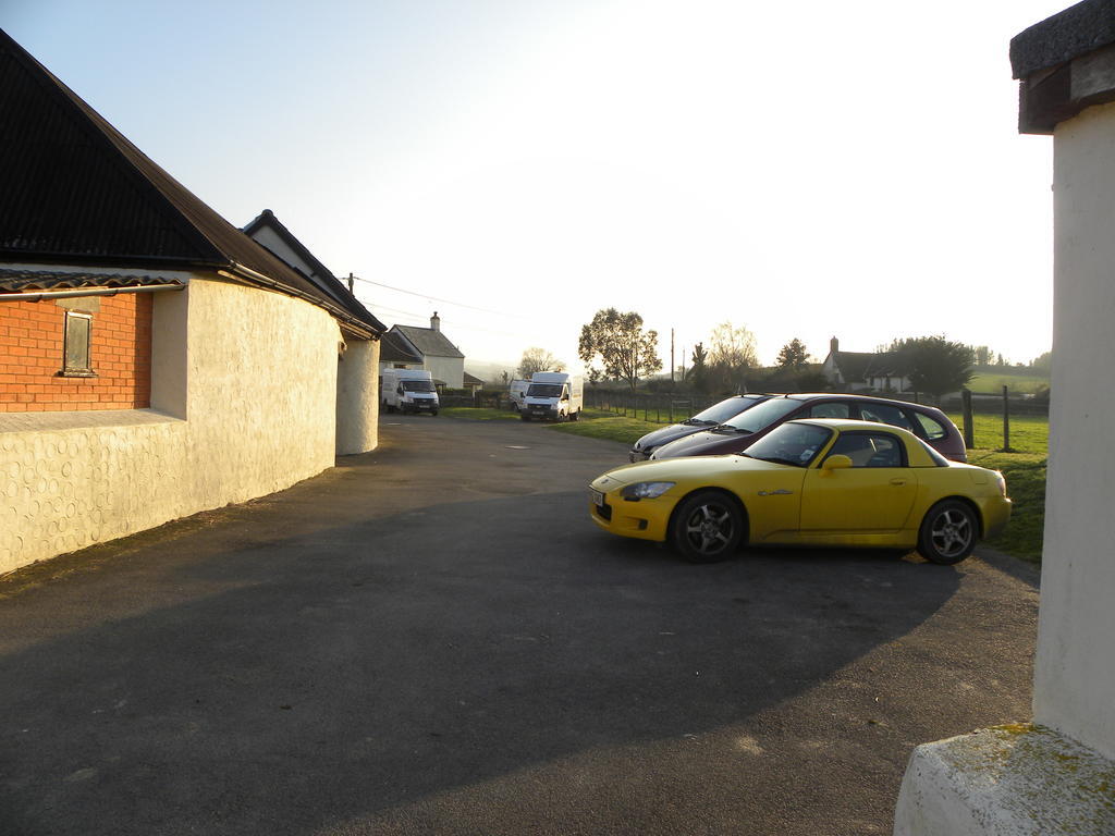 Court Farm Holiday Bungalows Ltd ウォチェット エクステリア 写真
